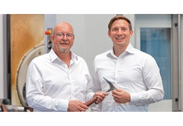 Frank Simon (l.) und sein Nachfolger Alexander Kübler (Foto: Picard)